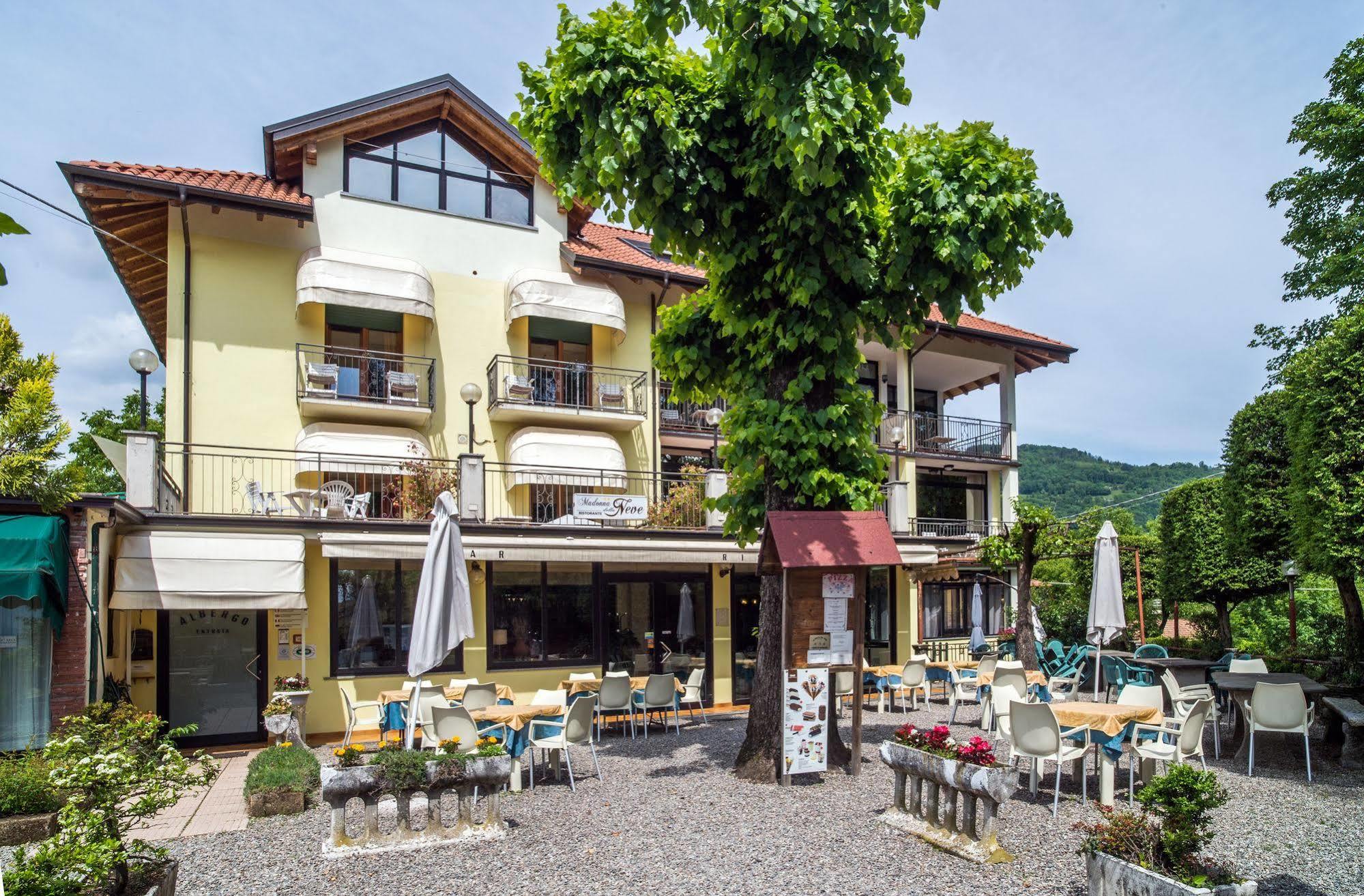 Hotel Madonna Della Neve Pettenasco Exterior foto