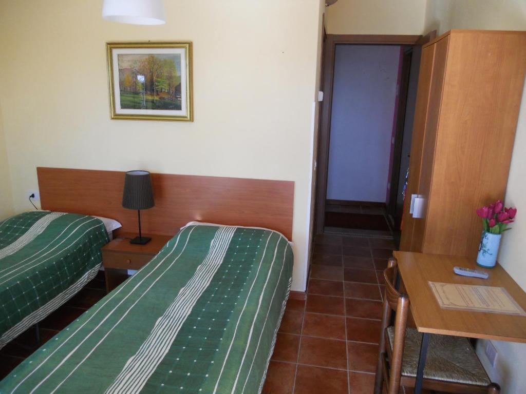 Hotel Madonna Della Neve Pettenasco Habitación foto